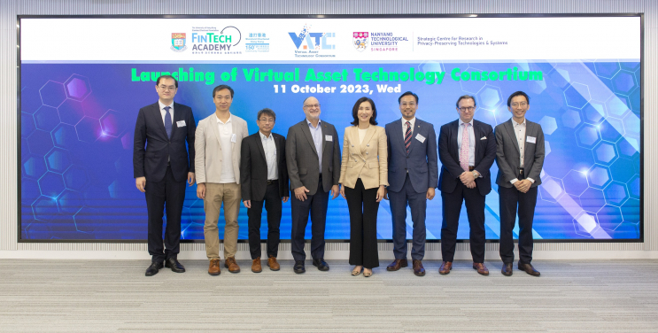 (From left) Dr Jianing Yu, Prof Chen Lin, Prof SM Yiu, Prof David Srolovitz, Ms Mary Huen, Mr Jason Chiu, Prof Douglas Arner, Dr John Yuen